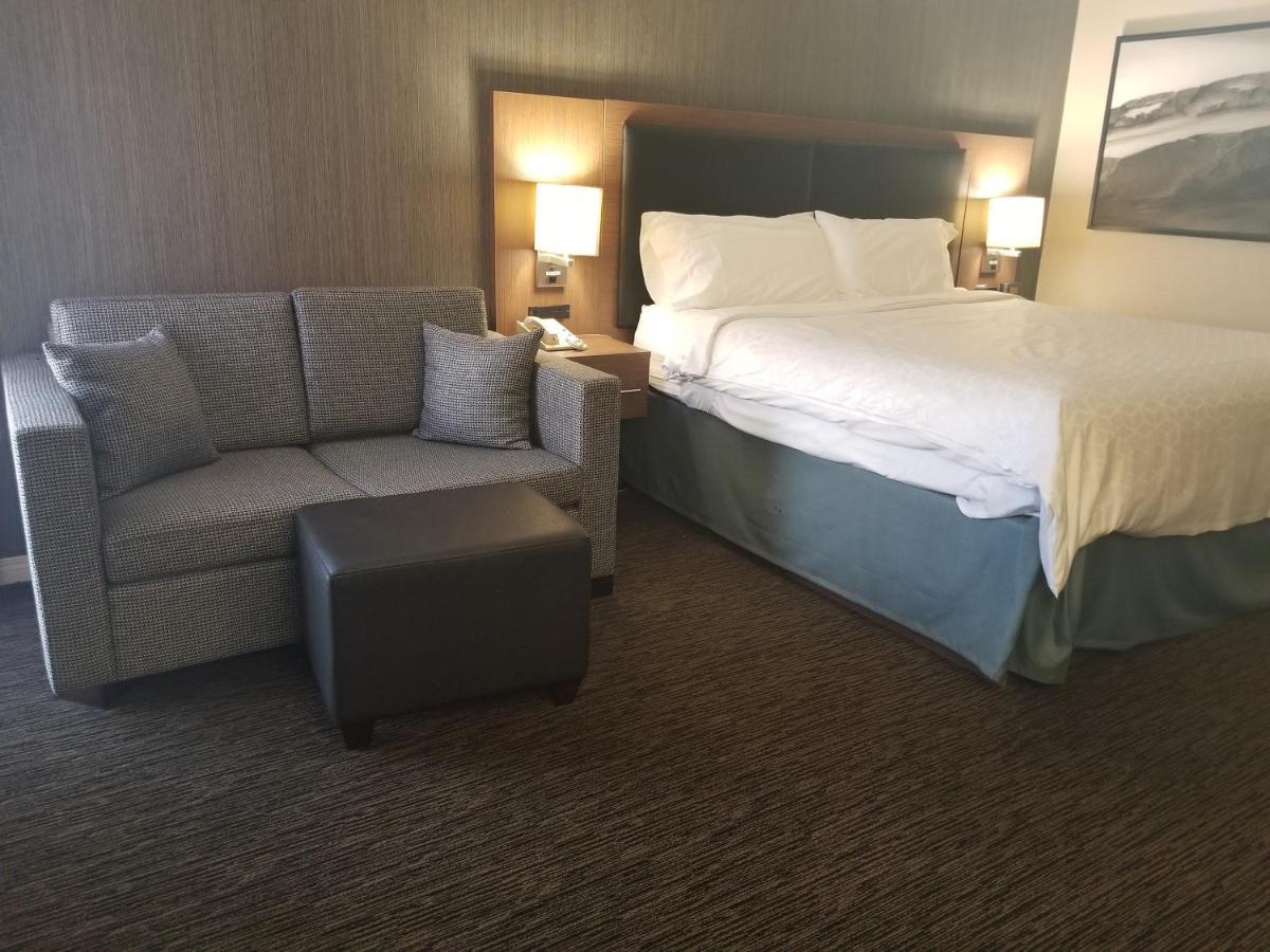 Holiday Inn Express Edmonton Downtown By Ihg Eksteriør bilde