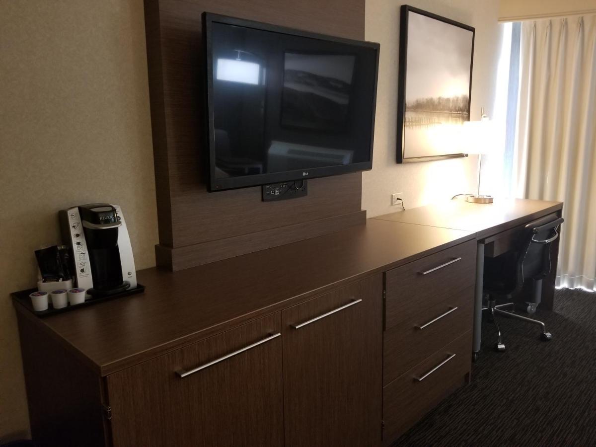 Holiday Inn Express Edmonton Downtown By Ihg Eksteriør bilde