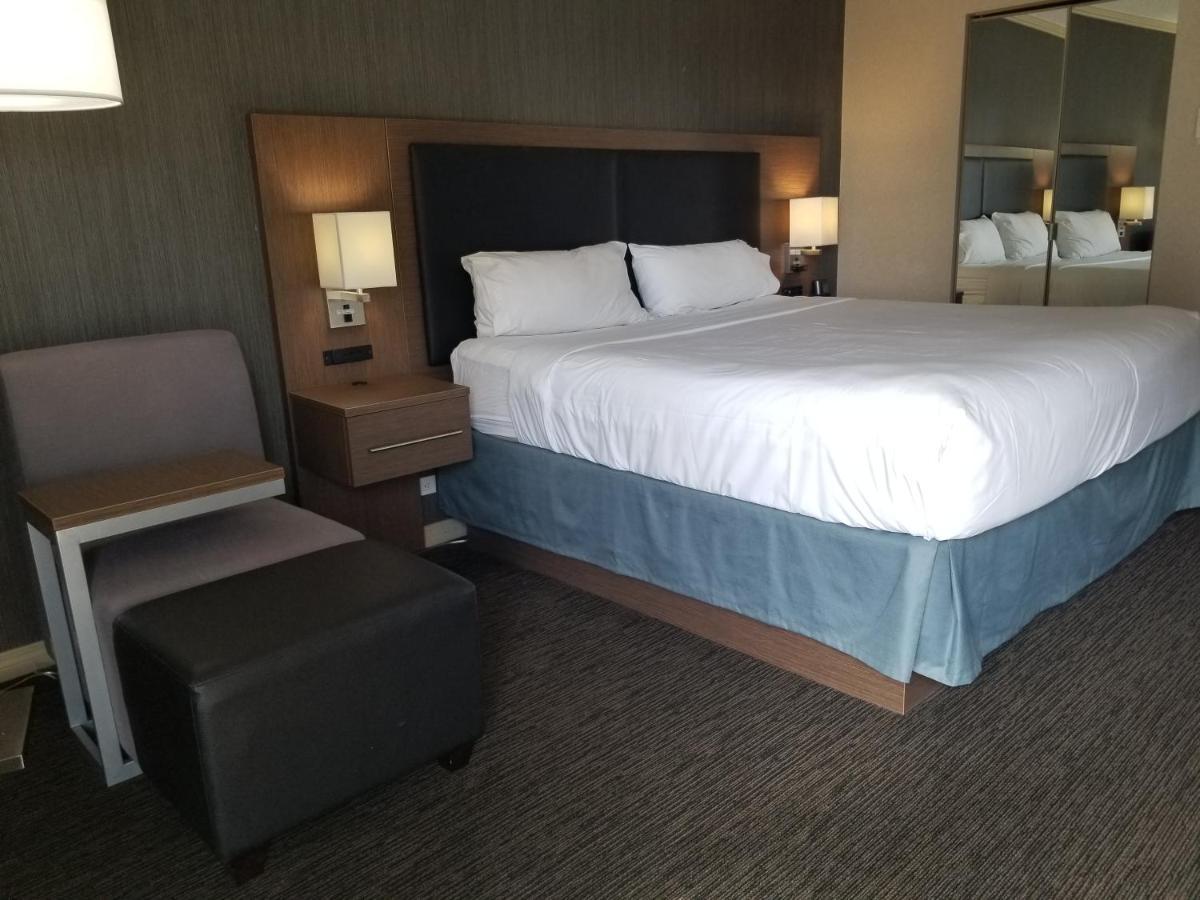 Holiday Inn Express Edmonton Downtown By Ihg Eksteriør bilde