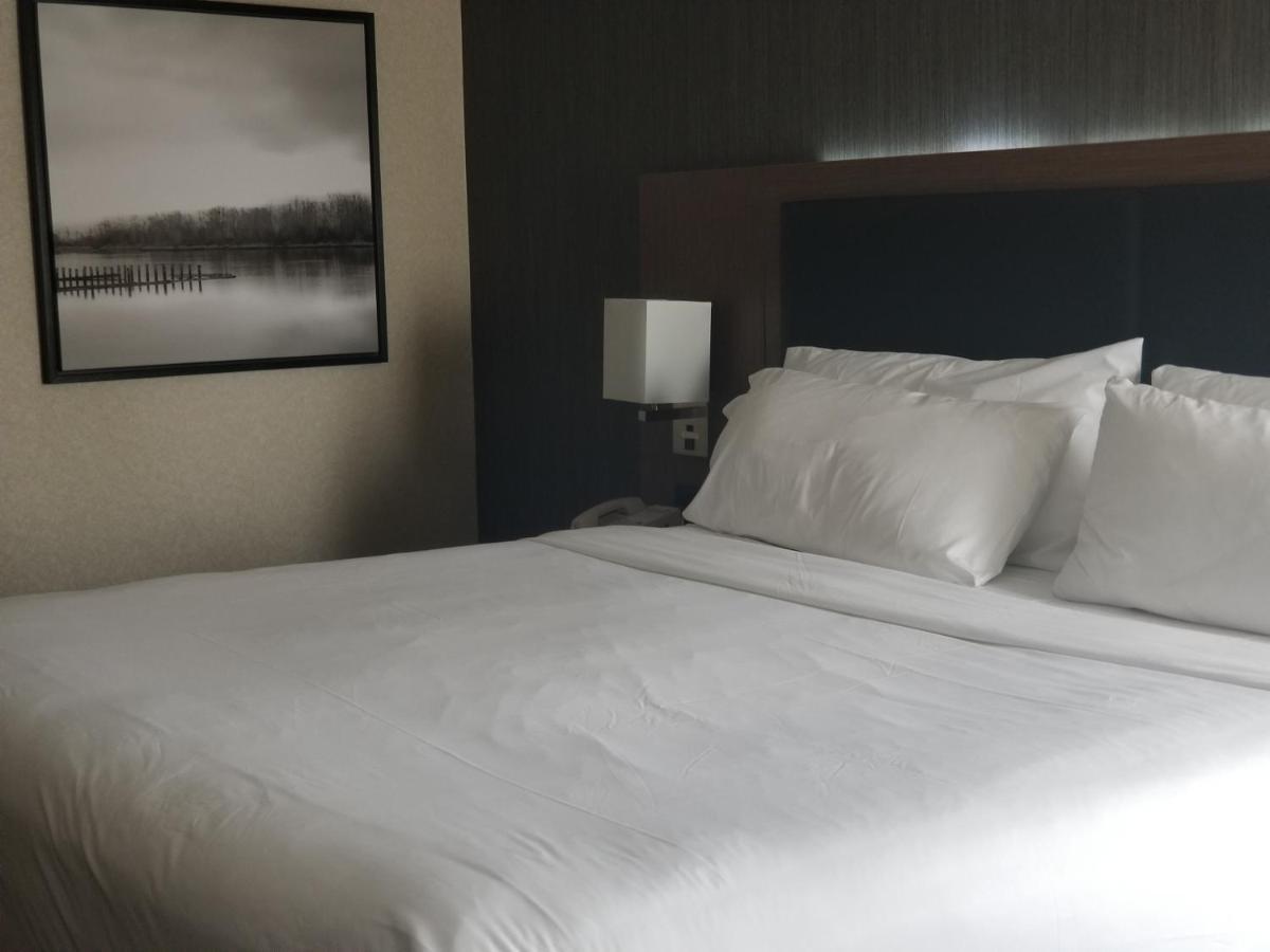 Holiday Inn Express Edmonton Downtown By Ihg Eksteriør bilde