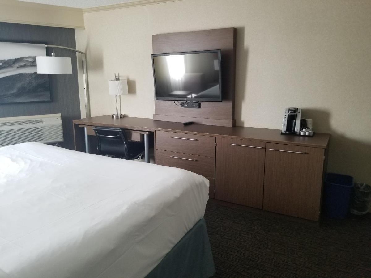 Holiday Inn Express Edmonton Downtown By Ihg Eksteriør bilde