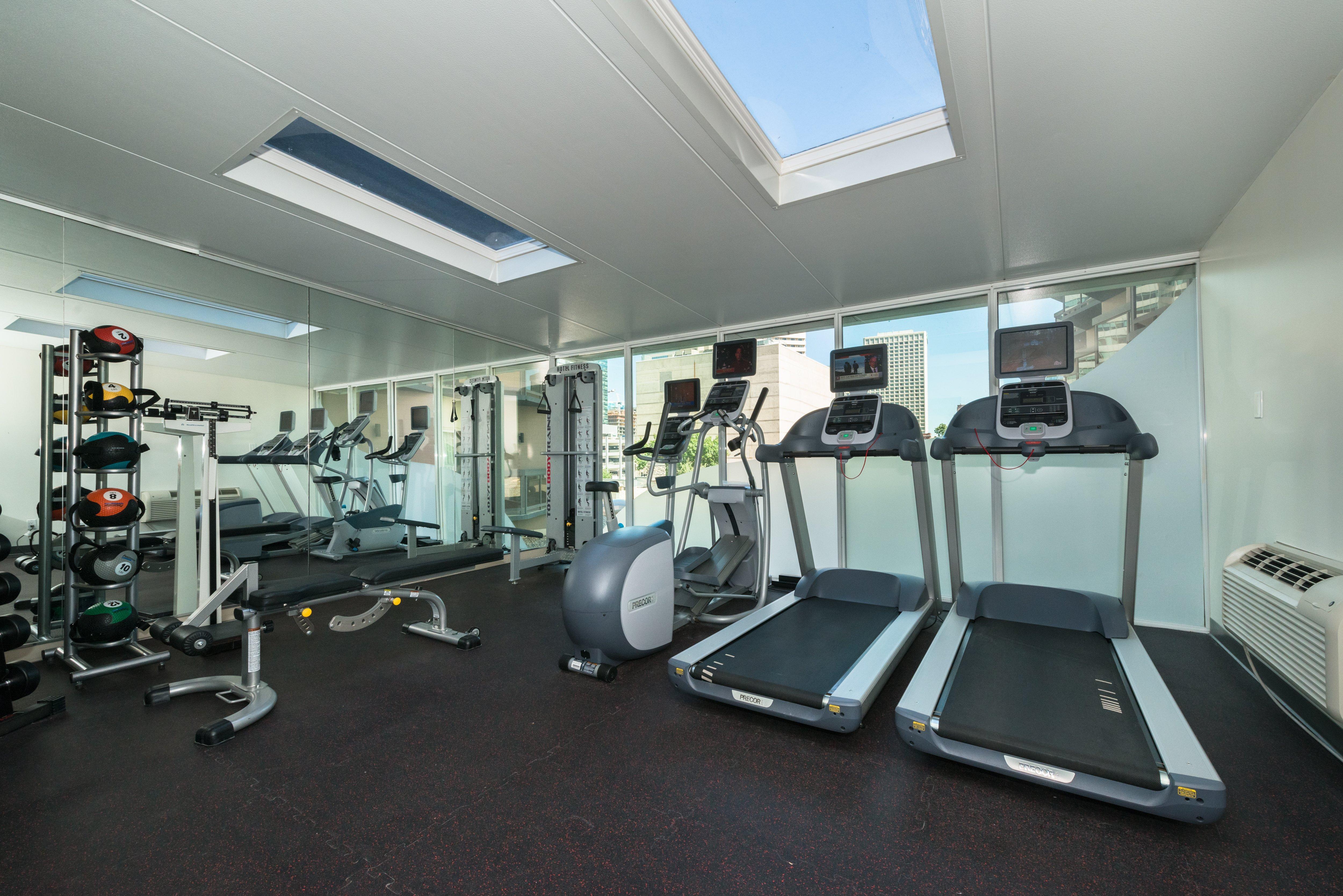 Holiday Inn Express Edmonton Downtown By Ihg Eksteriør bilde