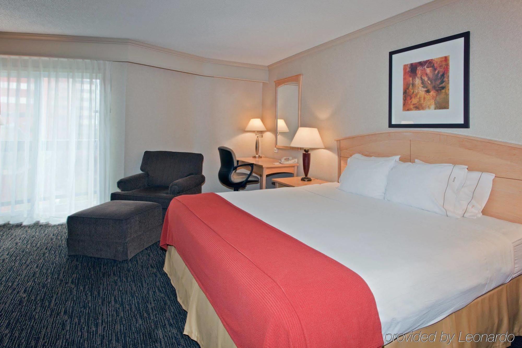 Holiday Inn Express Edmonton Downtown By Ihg Eksteriør bilde