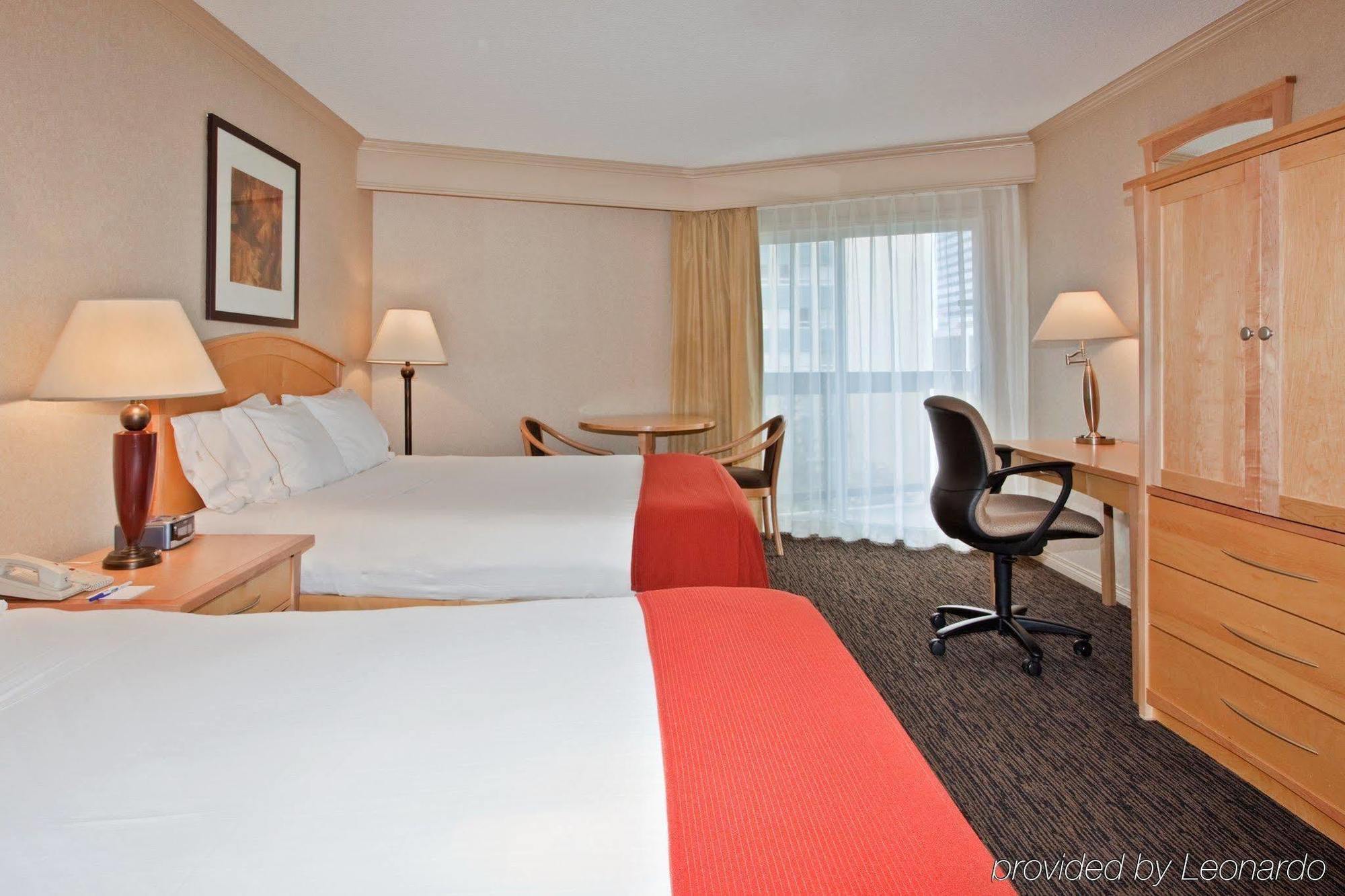 Holiday Inn Express Edmonton Downtown By Ihg Eksteriør bilde